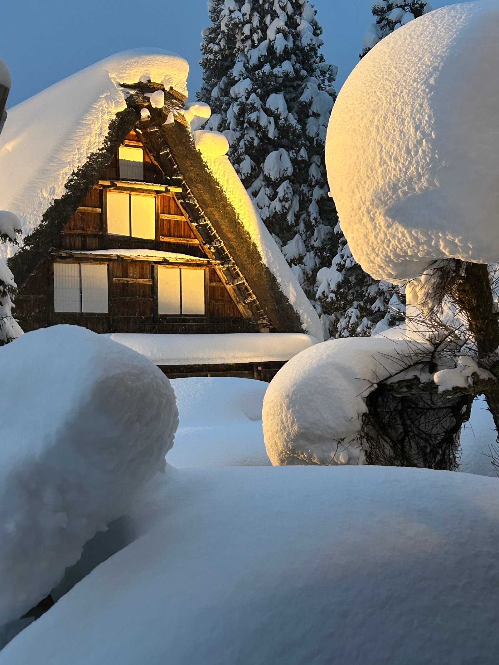 白川郷_合掌造り夕暮れ_02